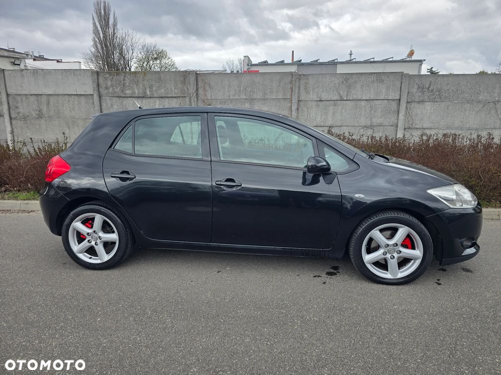 Toyota Auris 2.0 D-4D Premium - 2