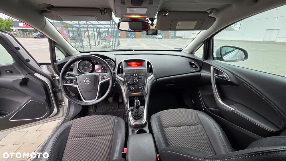 Opel Astra 1.4 T Cosmo - 16
