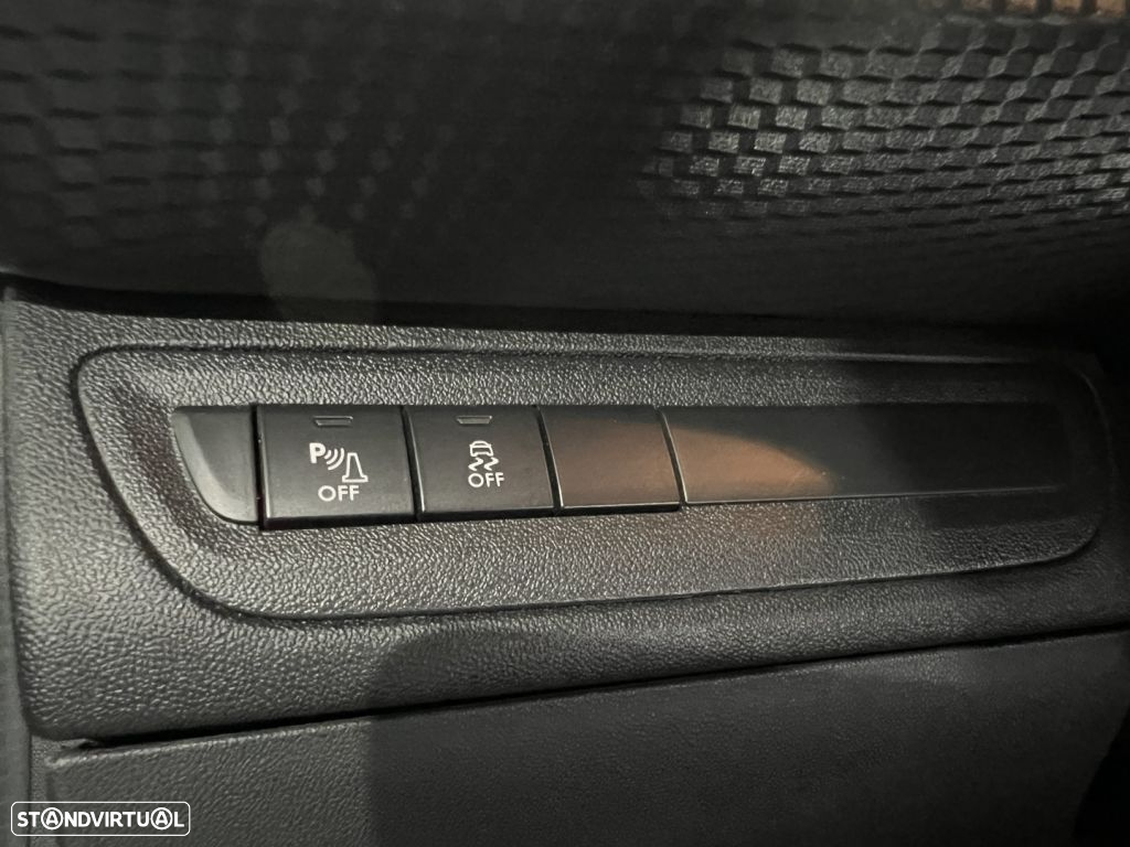 Peugeot 208 1.2 PureTech Style - 23