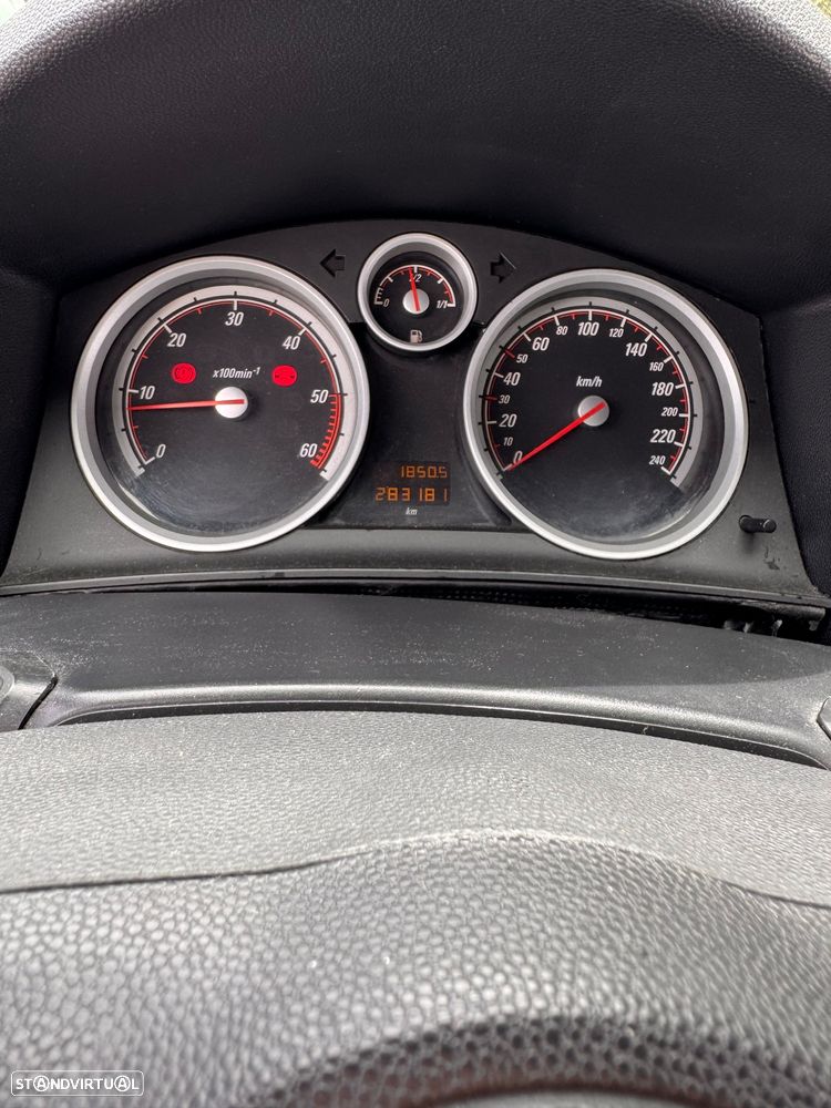 Opel Astra GTC 1.7 CDTI - 11