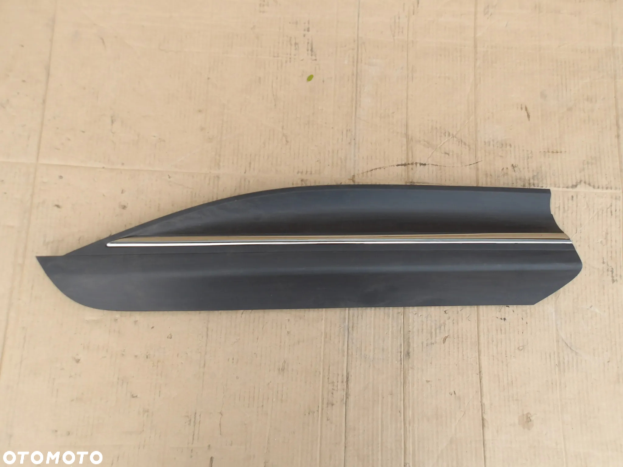 LISTWA DRZWI PRAWY TYL RENAULT SCENIC IV 828764644R - 2