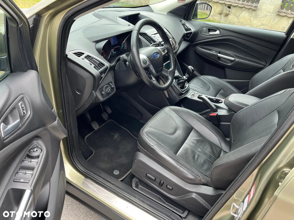Ford Kuga 2.0 TDCi 4x4 Titanium - 16