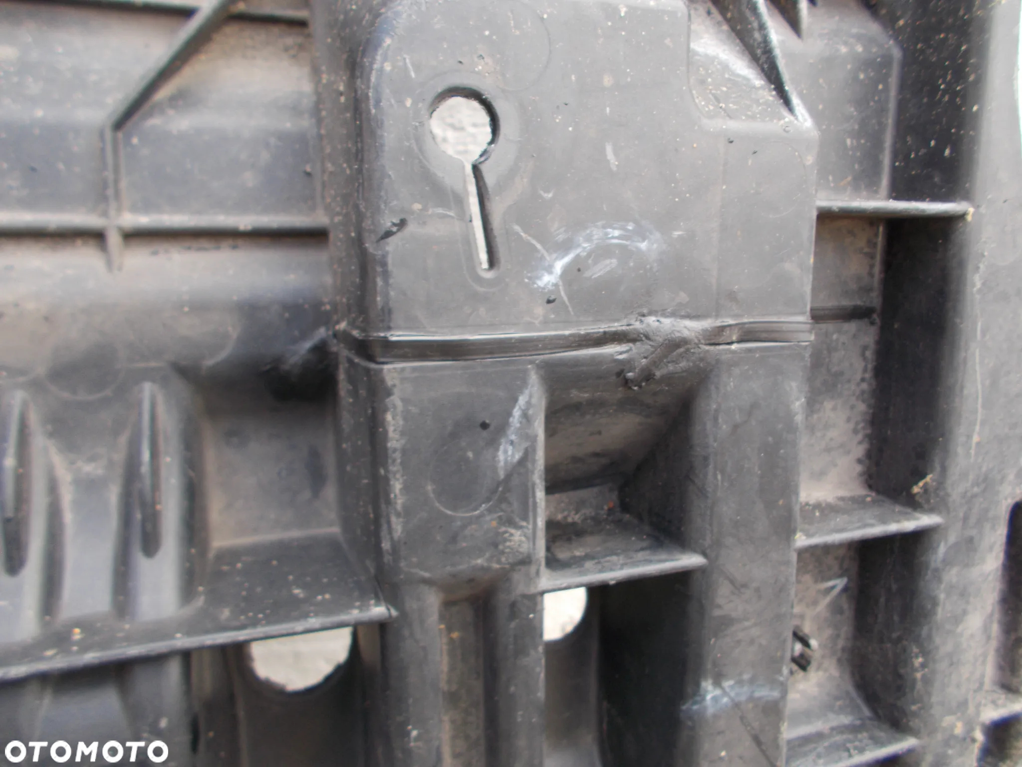 TOYOTA AVENSIS T27 LIFT T29 15-  PŁYTA OSŁONA 52618-05030 - 3