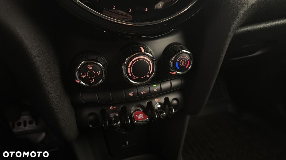 MINI Cooper Standard - 19