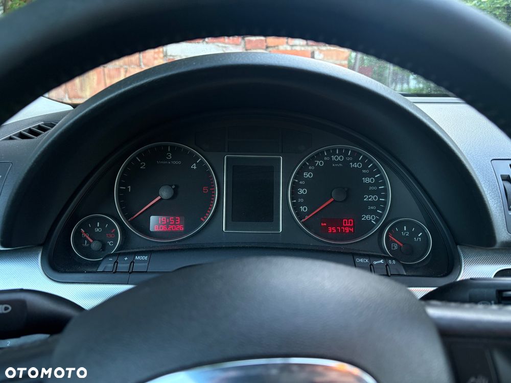 Audi A4 Avant 2.0 TDI - 6