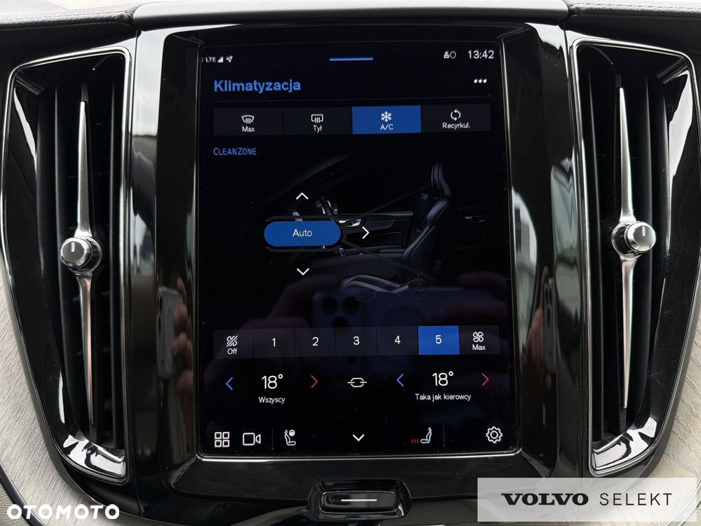Volvo XC 60 - 24