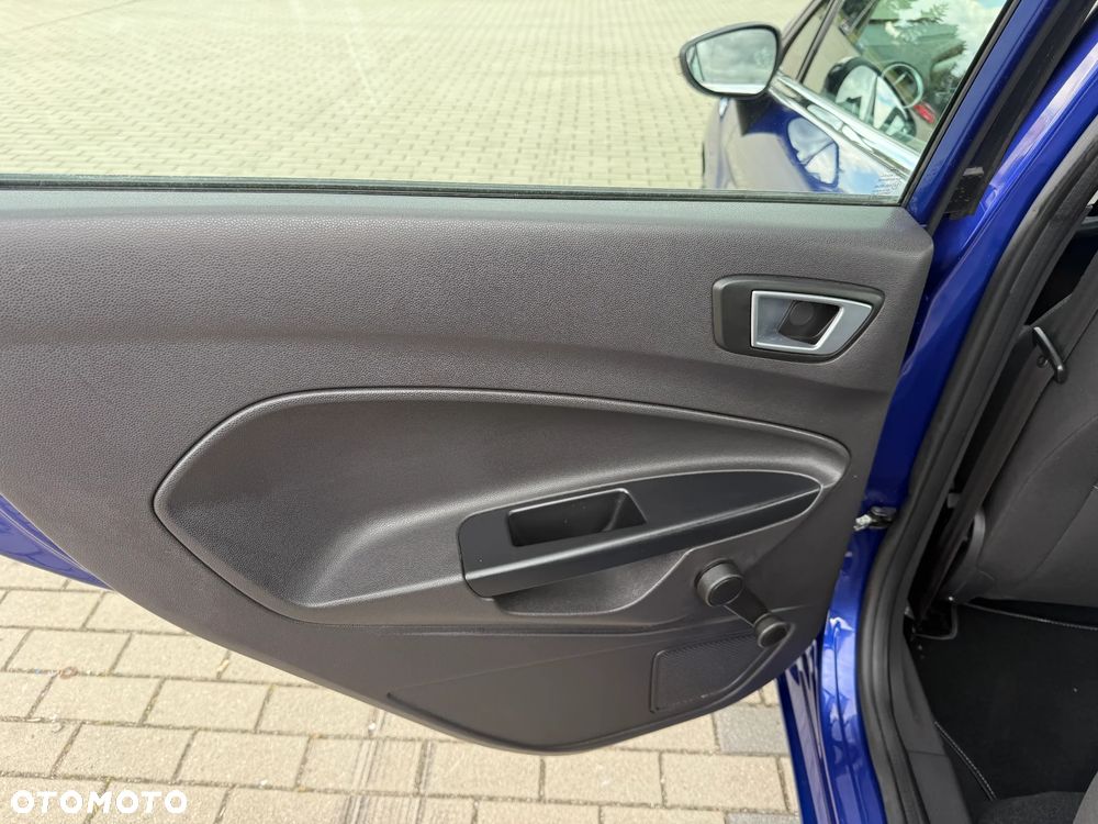 Ford Fiesta 1.0 EcoBoost STart-Stop Titanium - 31