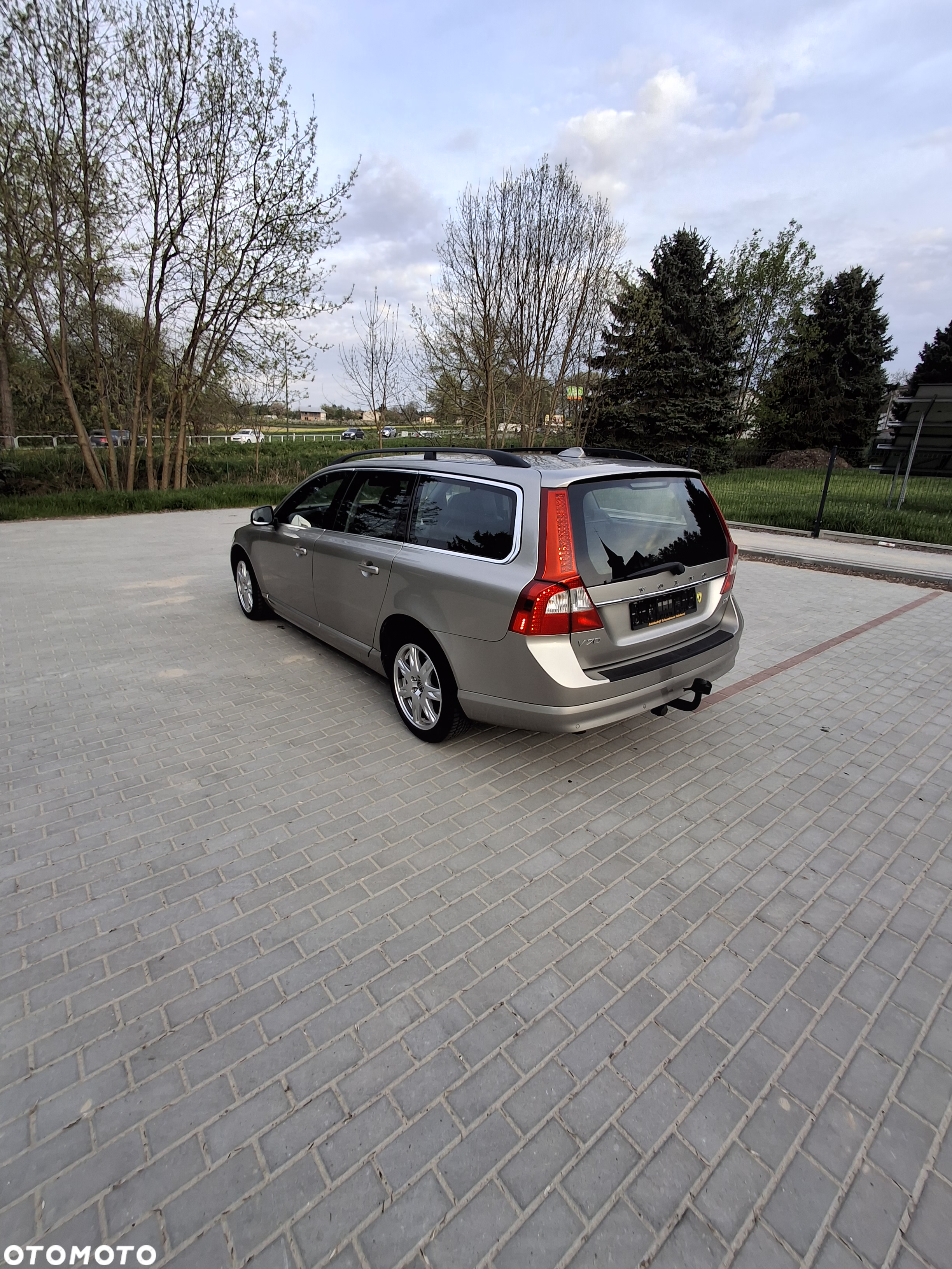 Volvo V70 D3 Momentum - 8