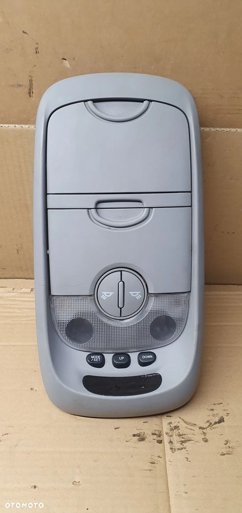 Lampka podsufitki oświetlenie kabiny Kia Sorento I 940A0-3E010 - 1