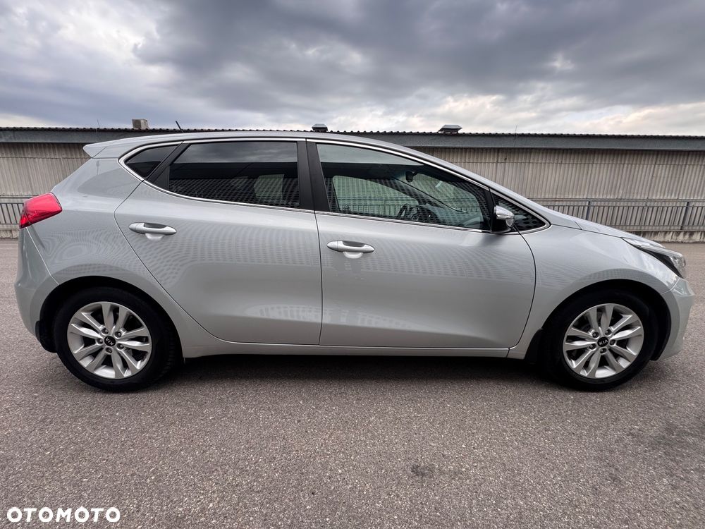 Kia Ceed 1.6 GDI DCT Platinum Edition - 7