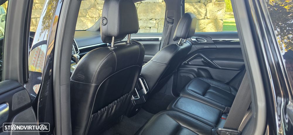 Porsche Cayenne S E-Hybrid Platinum Edition - 24