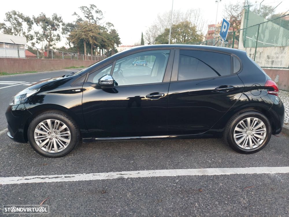 Peugeot 208 1.6 BlueHDi Style - 4