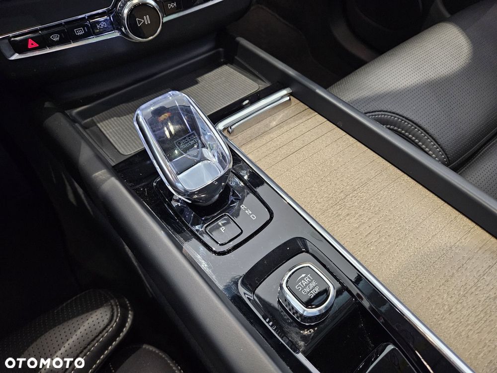 Volvo XC 60 - 24