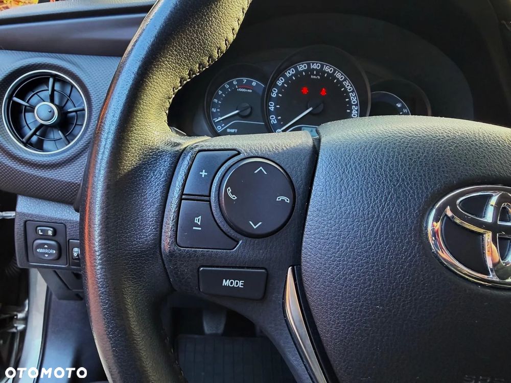 Toyota Auris 1.33 VVT-i Comfort - 30