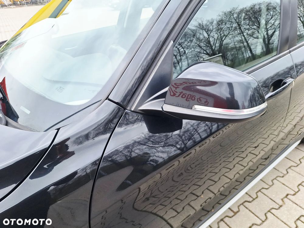 BMW X1 sDrive20d EfficientDynamics Edition xLine - 17