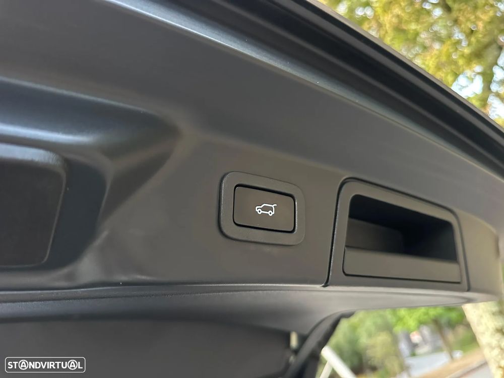 Land Rover Range Rover Velar 2.0 D R-Dynamic SE - 46