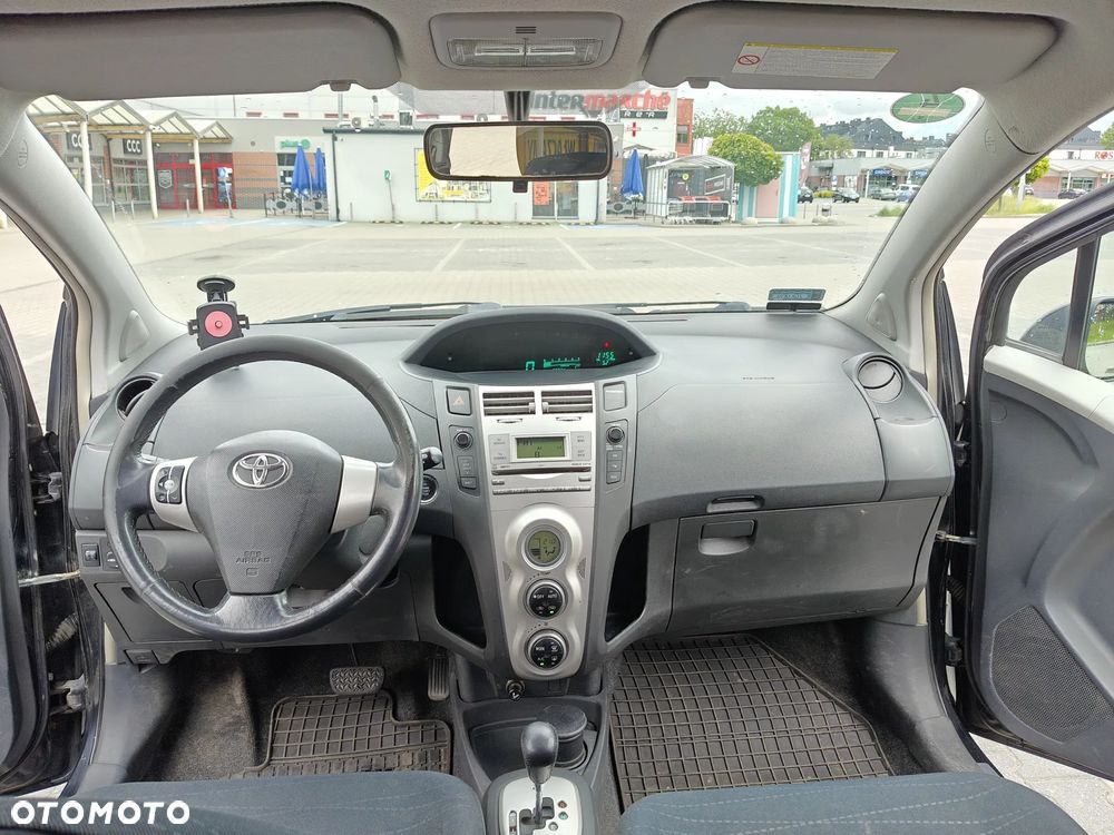 Toyota Yaris - 8