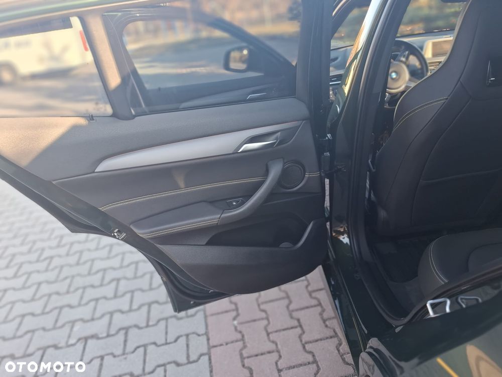 BMW X2 sDrive18d Edition GoldPlay sport - 11