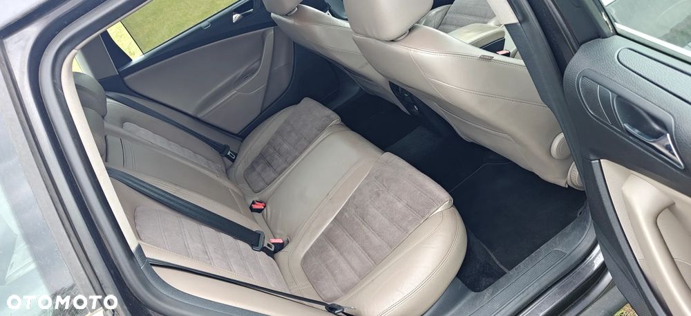 Volkswagen Passat 2.0 TDI DPF Highline DSG - 17