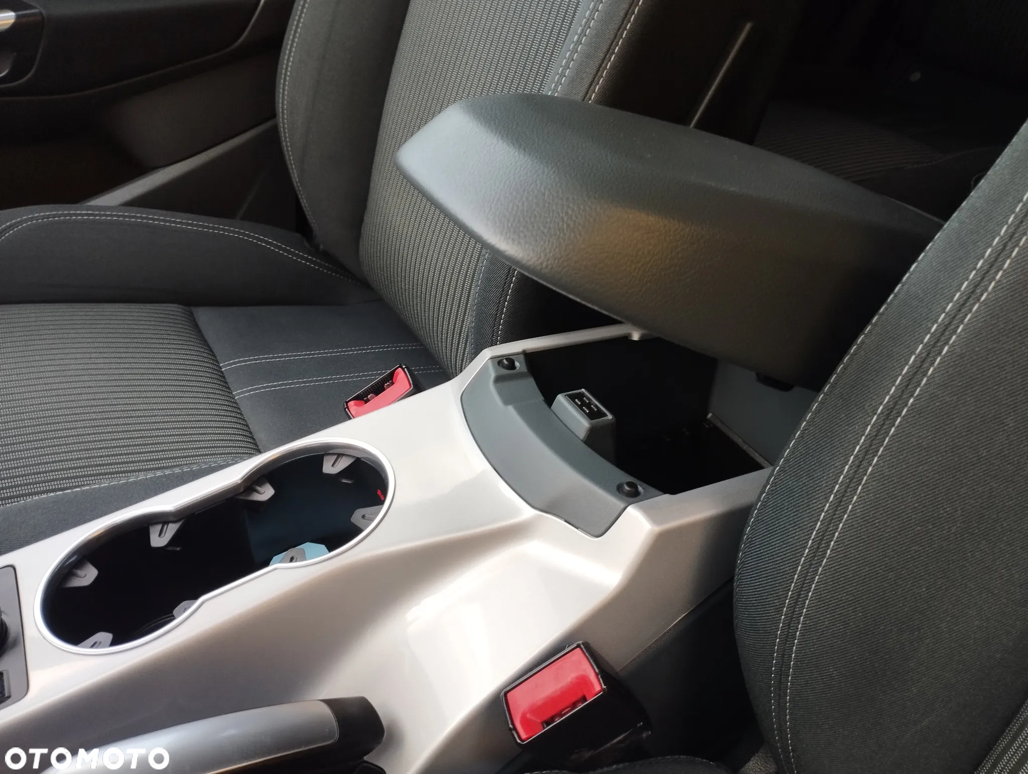 Ford C-MAX 1.6 EcoBoost Start-Stop-System Titanium - 29