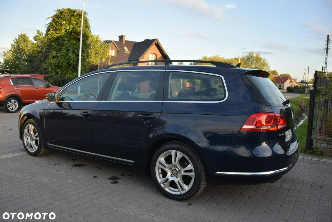 Volkswagen Passat Variant 2.0 Blue TDI SCR Comfortline - 11