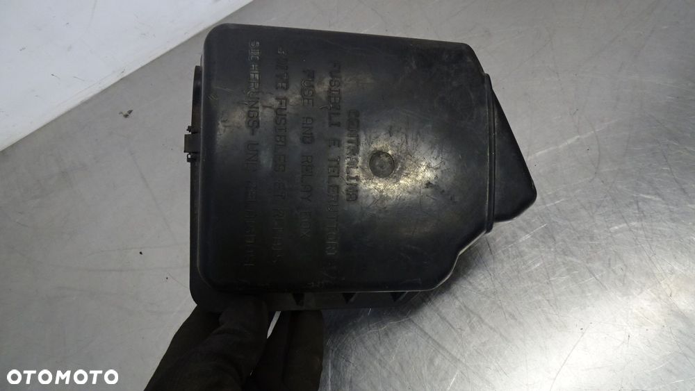 SKRZYNKA BEZPIECZNIKÓW FIAT DOBLO I LIFT 1.2 - 1