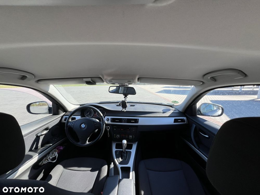 BMW Seria 3 318d DPF - 8