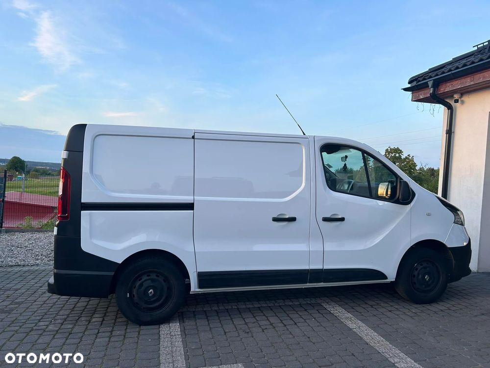 Renault TRAFIC - 2