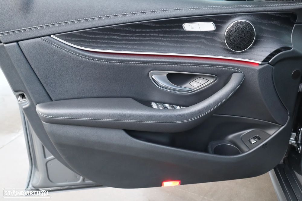 Mercedes-Benz E 300 de 9G-TRONIC AMG Line - 19
