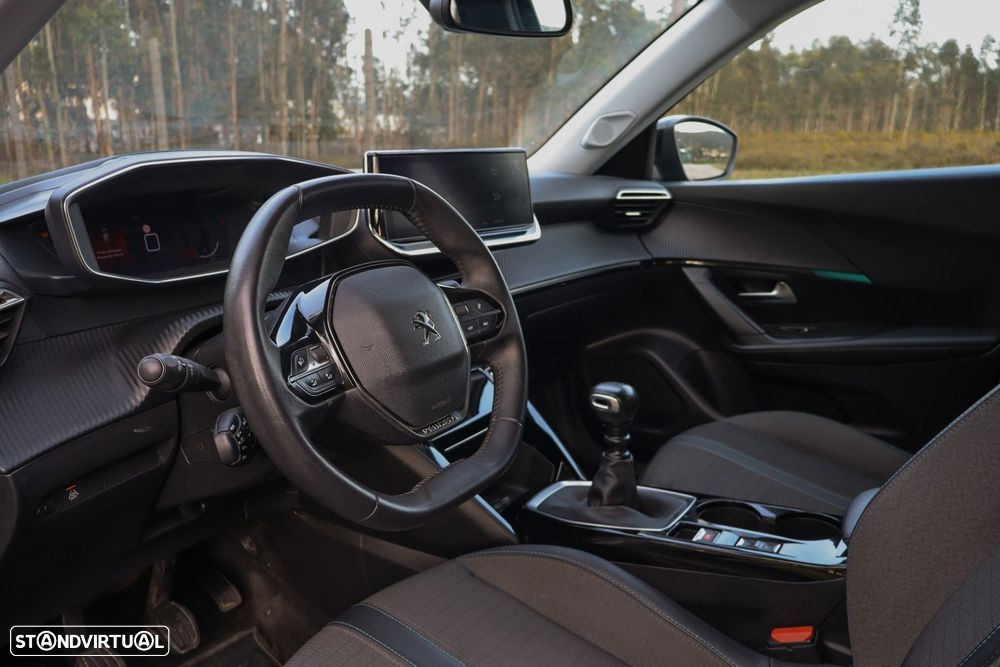 Peugeot 2008 1.2 PureTech Allure - 14