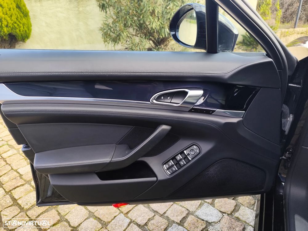 Porsche Panamera - 14