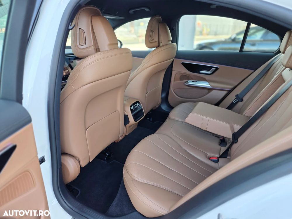Mercedes-Benz E 200 4MATIC MHEV - 11