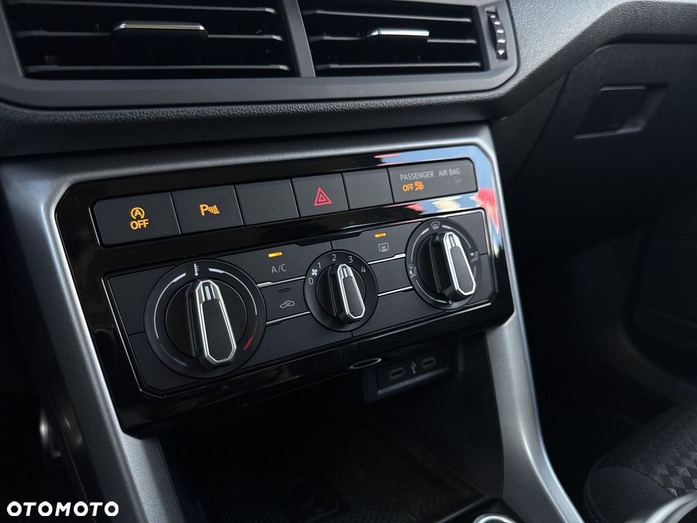 Volkswagen T-Cross 1.0 TSI Active DSG - 21