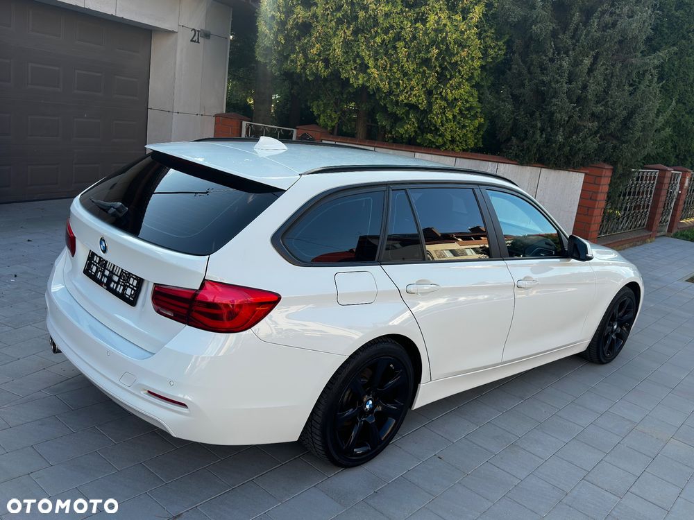 BMW Seria 3 320d Sport Line - 11