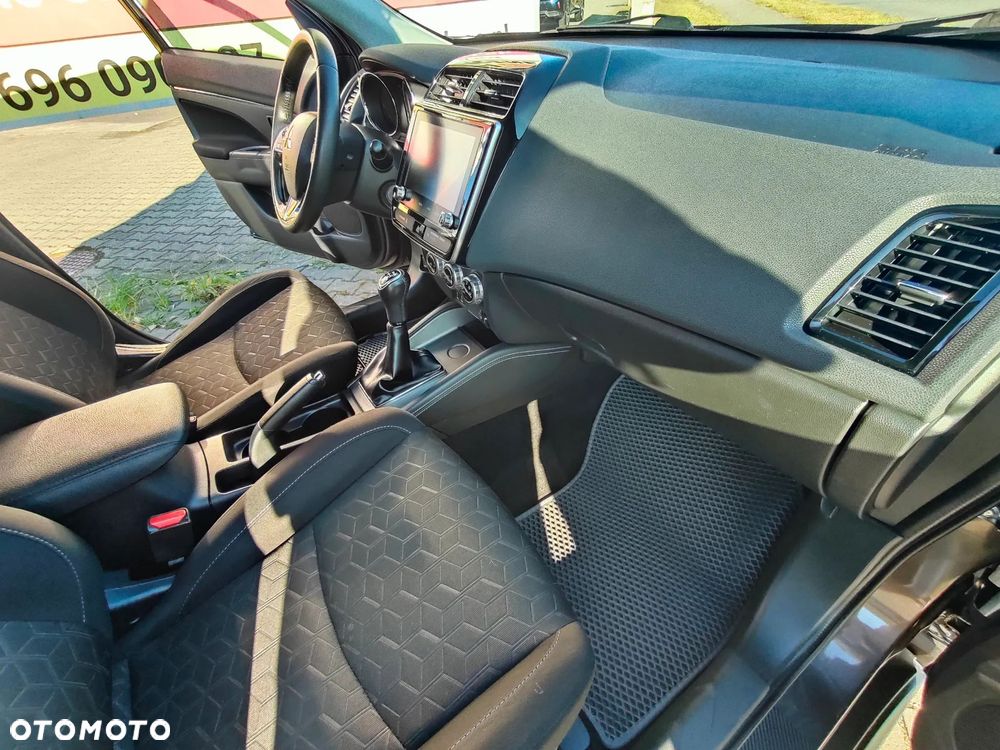 Mitsubishi ASX 2.0 Intense - 17