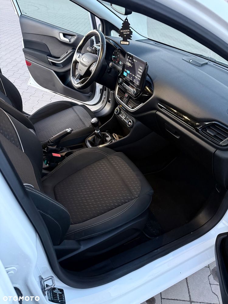 Ford Fiesta 1.0 EcoBoost S&S TITANIUM - 17