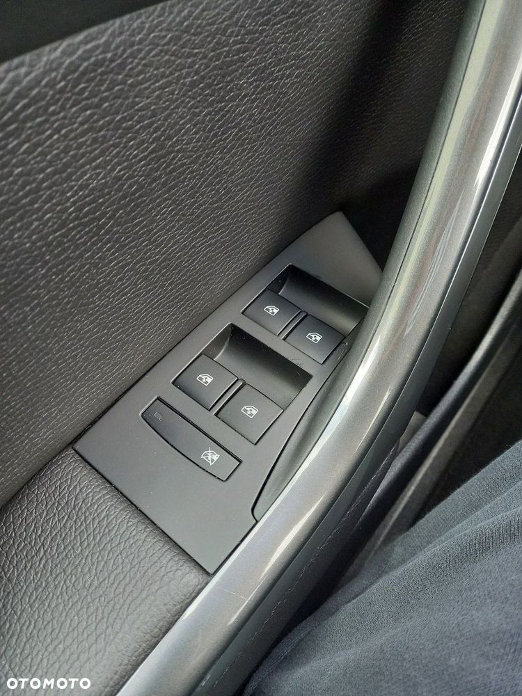 Opel Astra 1.4 150 Jahre - 34