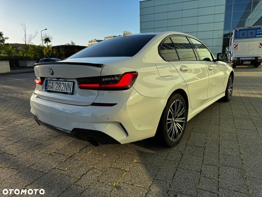 BMW Seria 3 318i M Sport - 39