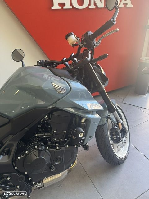 Honda CB 750 Hornet - dream garage - 3