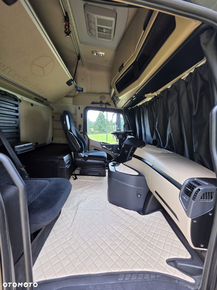 Mercedes-Benz Actros - 31