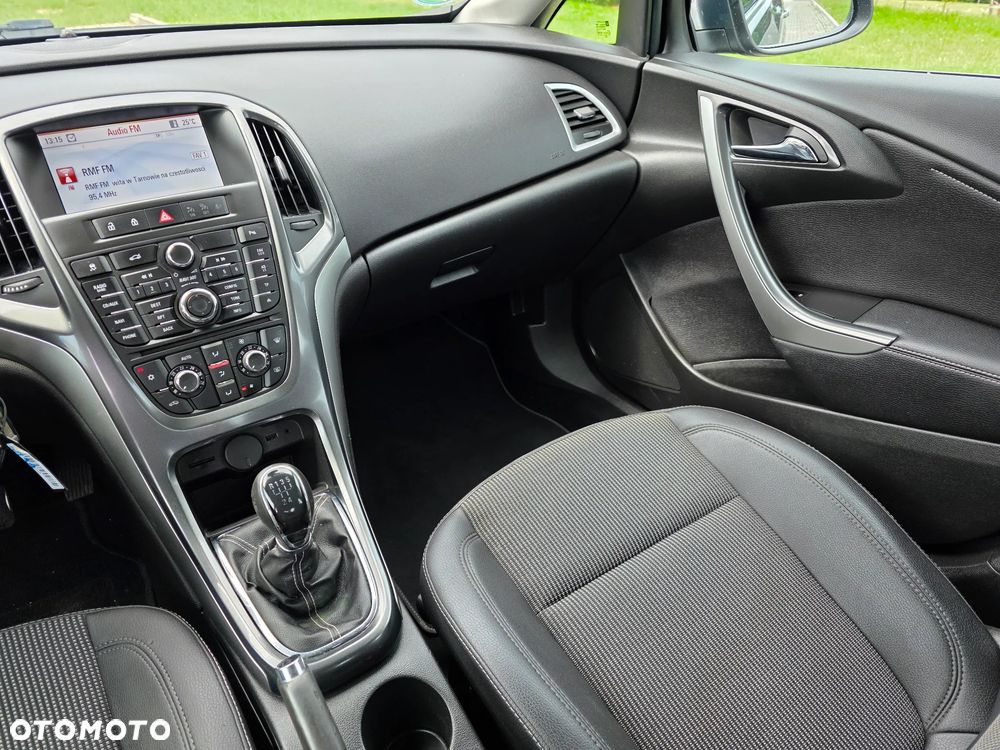 Opel Astra 1.6 NAVI - 12