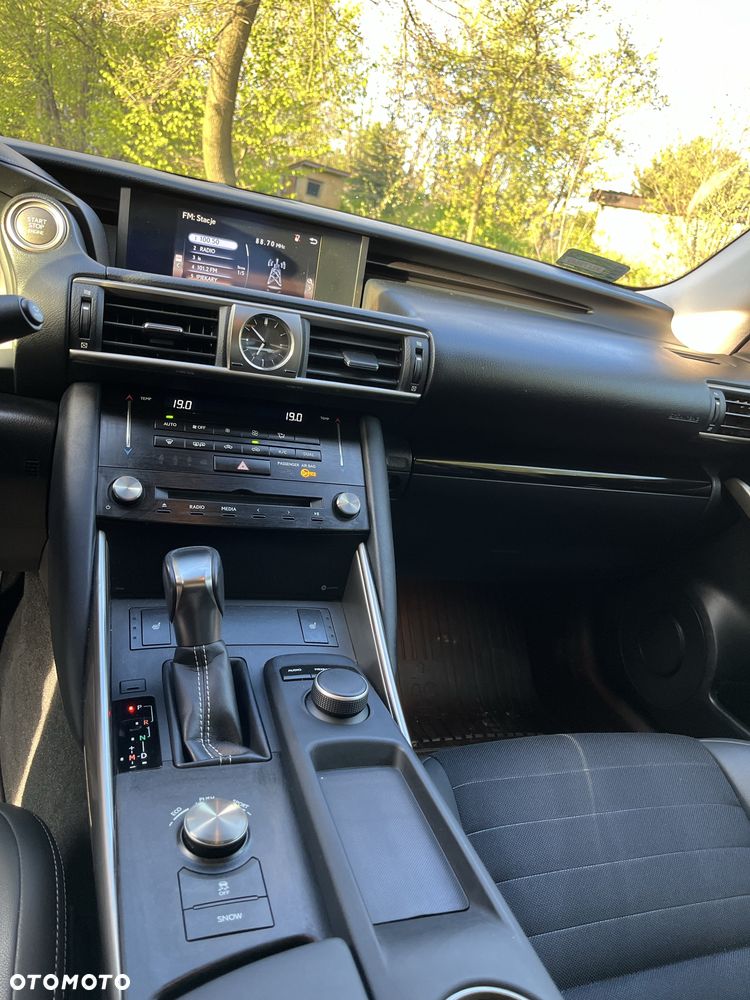 Lexus Inny - 7