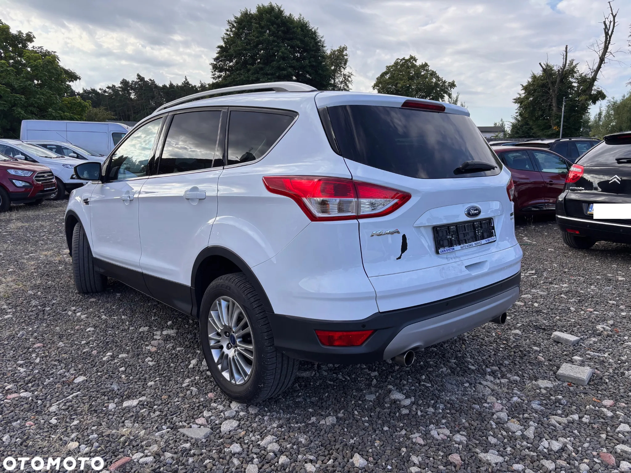 Ford Kuga 1.6 EcoBoost 2x4 Titanium - 4