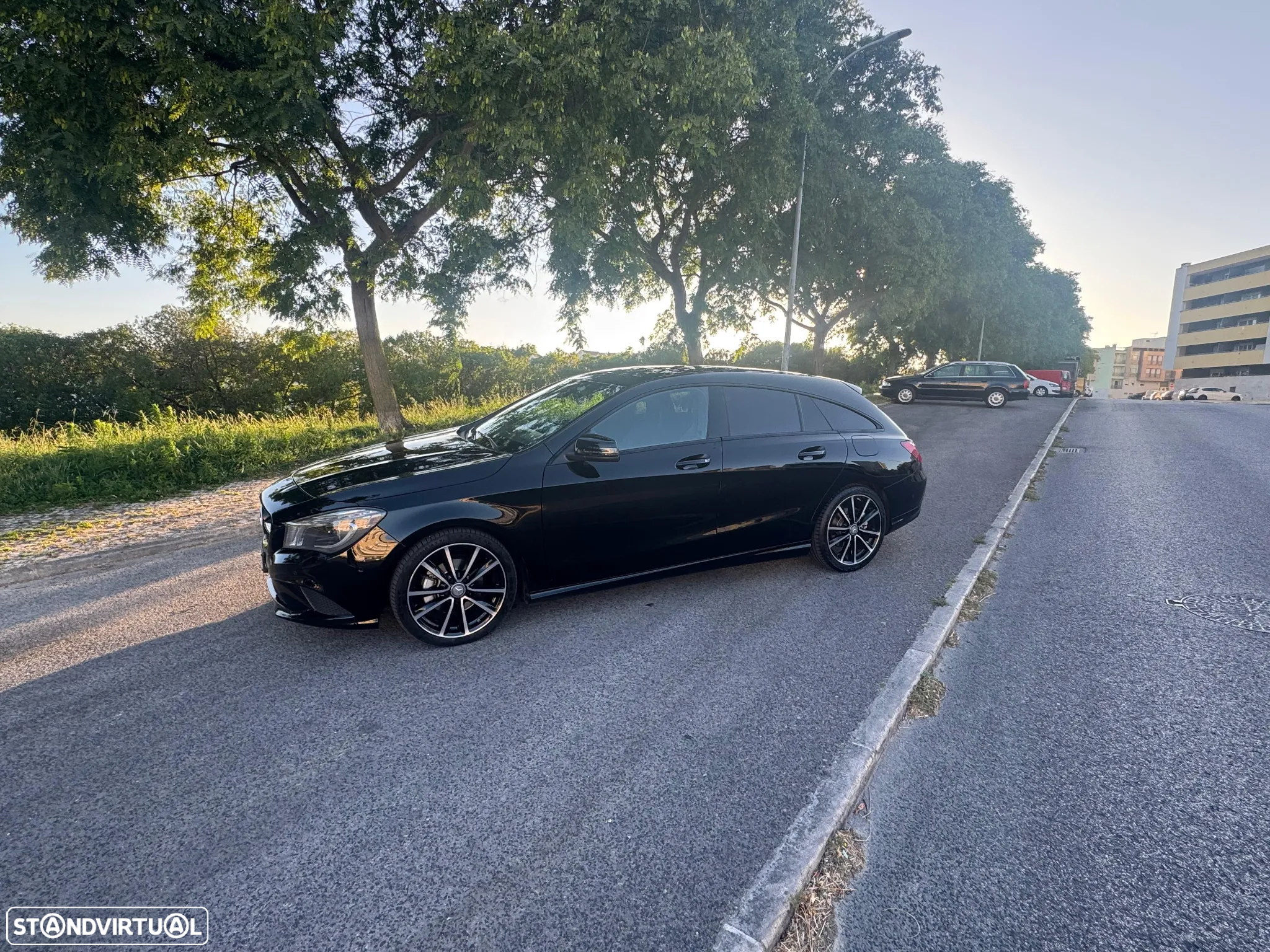 Mercedes-Benz CLA 200 Shooting Brake (CDI) d 4Matic 7G-DCT - 3