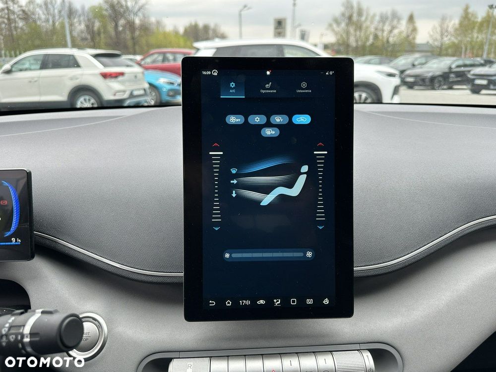 BYD Dolphin Surf - 13