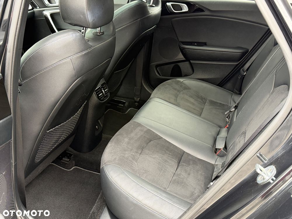 Kia ProCeed 1.5 T-GDI DCT7 OPF GT LINE - 31