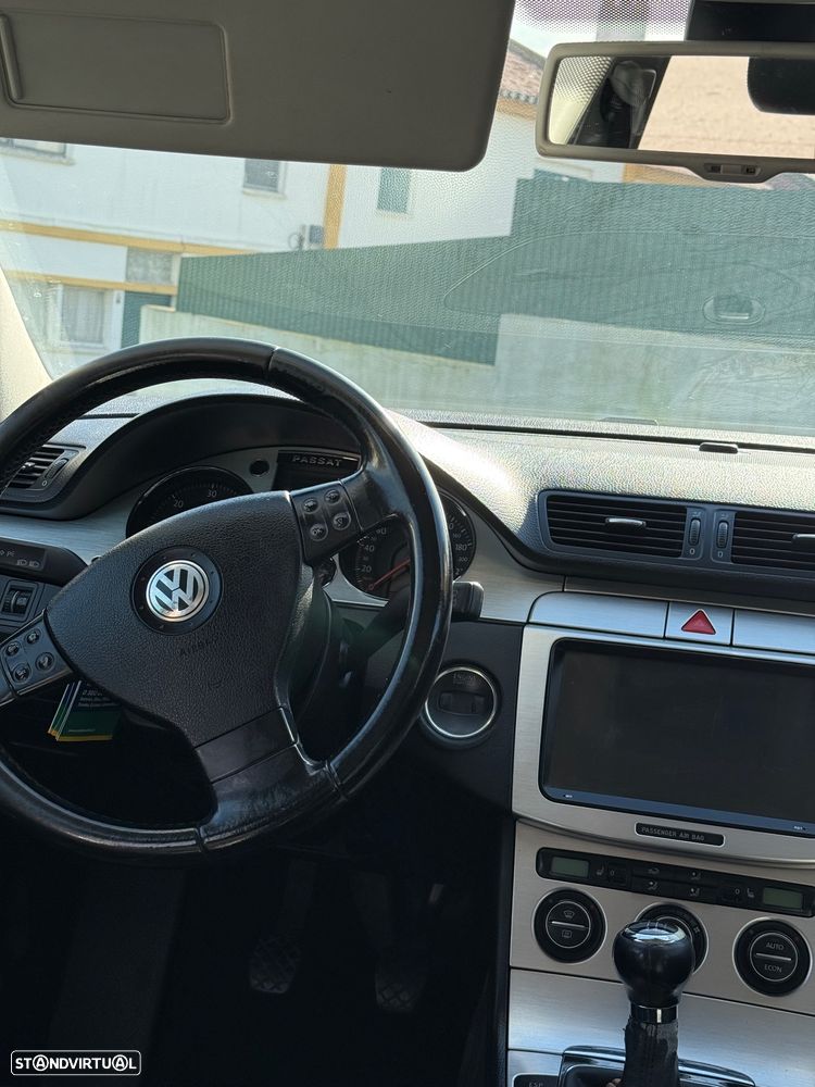 VW Passat Variant - 11