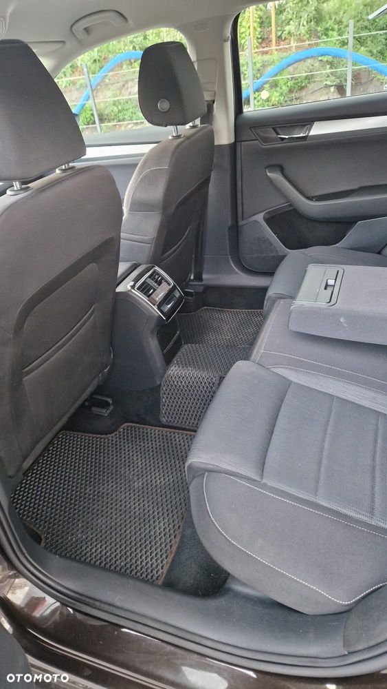 Skoda Superb 2.0 TDI Ambition - 10