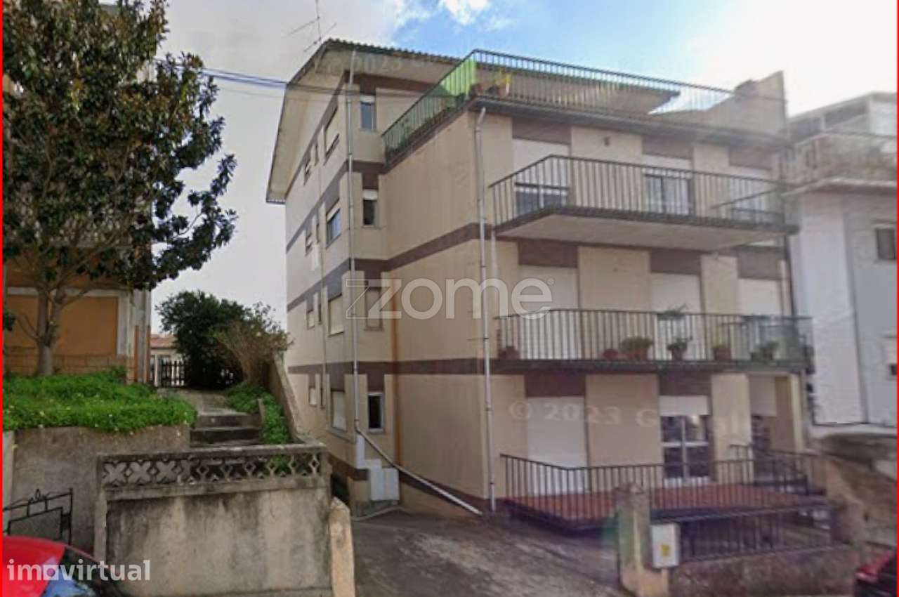 Arrenda-se T2 espaçoso com terraço, varandas e vista sobre Coimbra - Grande imagem: 3/22
