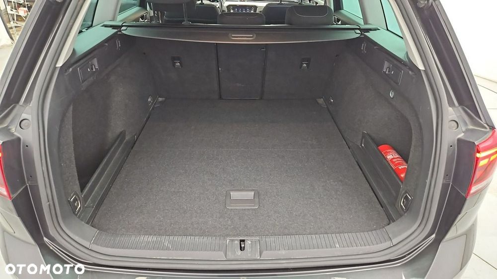 Volkswagen Passat Variant 1.5 TSI EVO Business DSG - 21